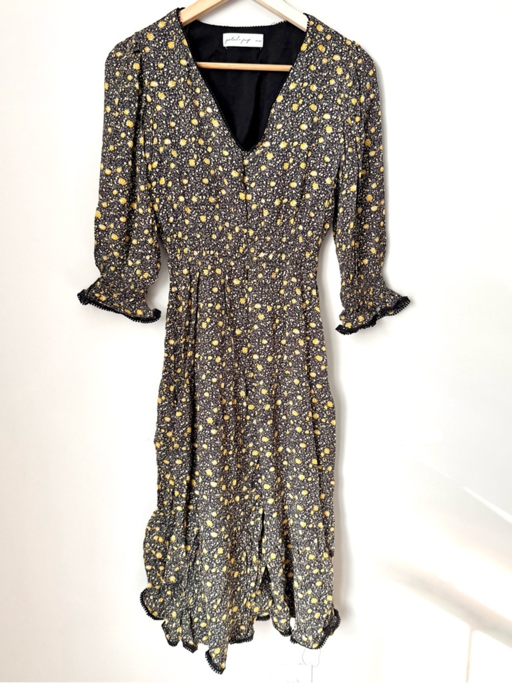 Boho Flowy Black and Yellow Floral V-Neck Midi Dress with Ruffle Trim